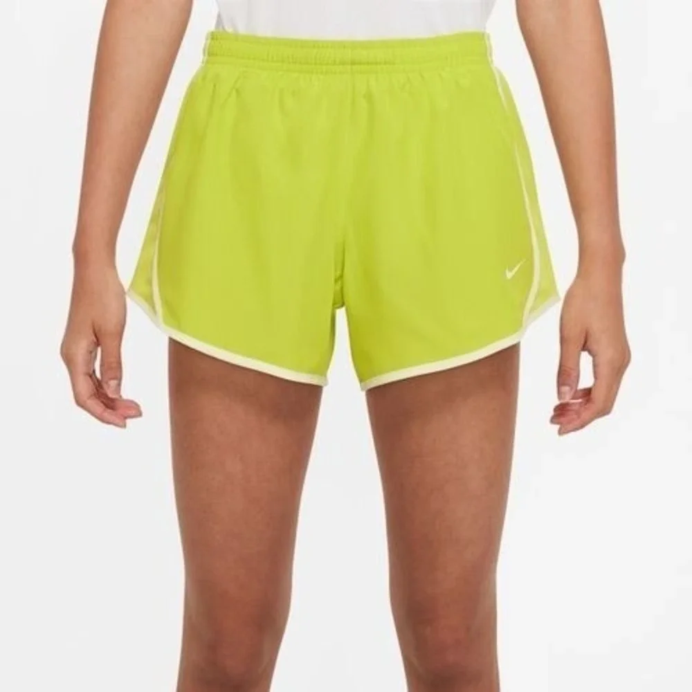 Nike Kids Girl Dry Tempo Running Short,‎ Size L